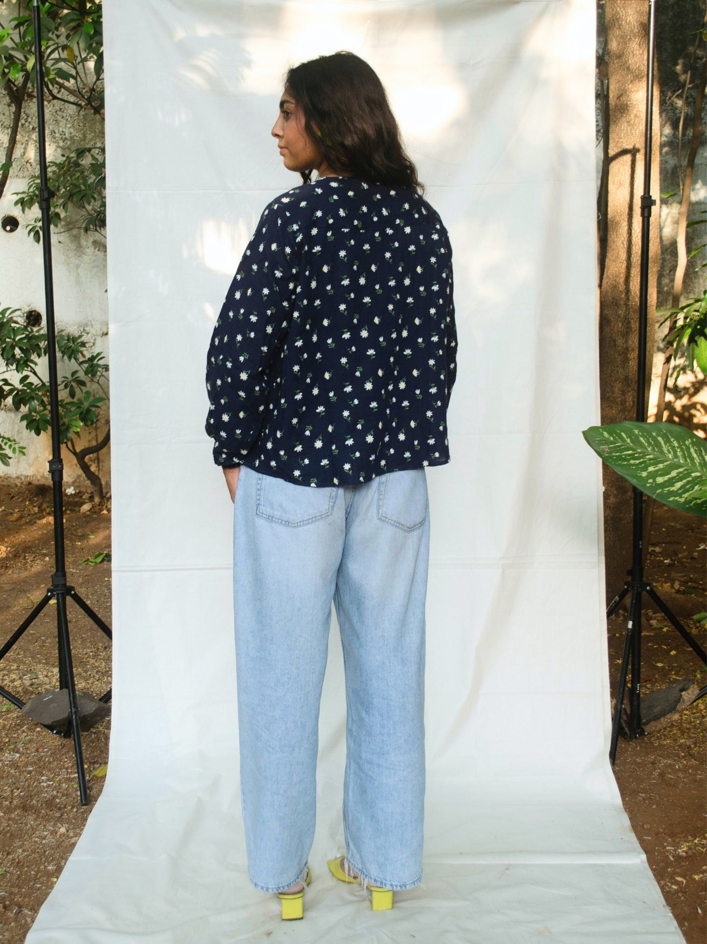 NAVY PETAL