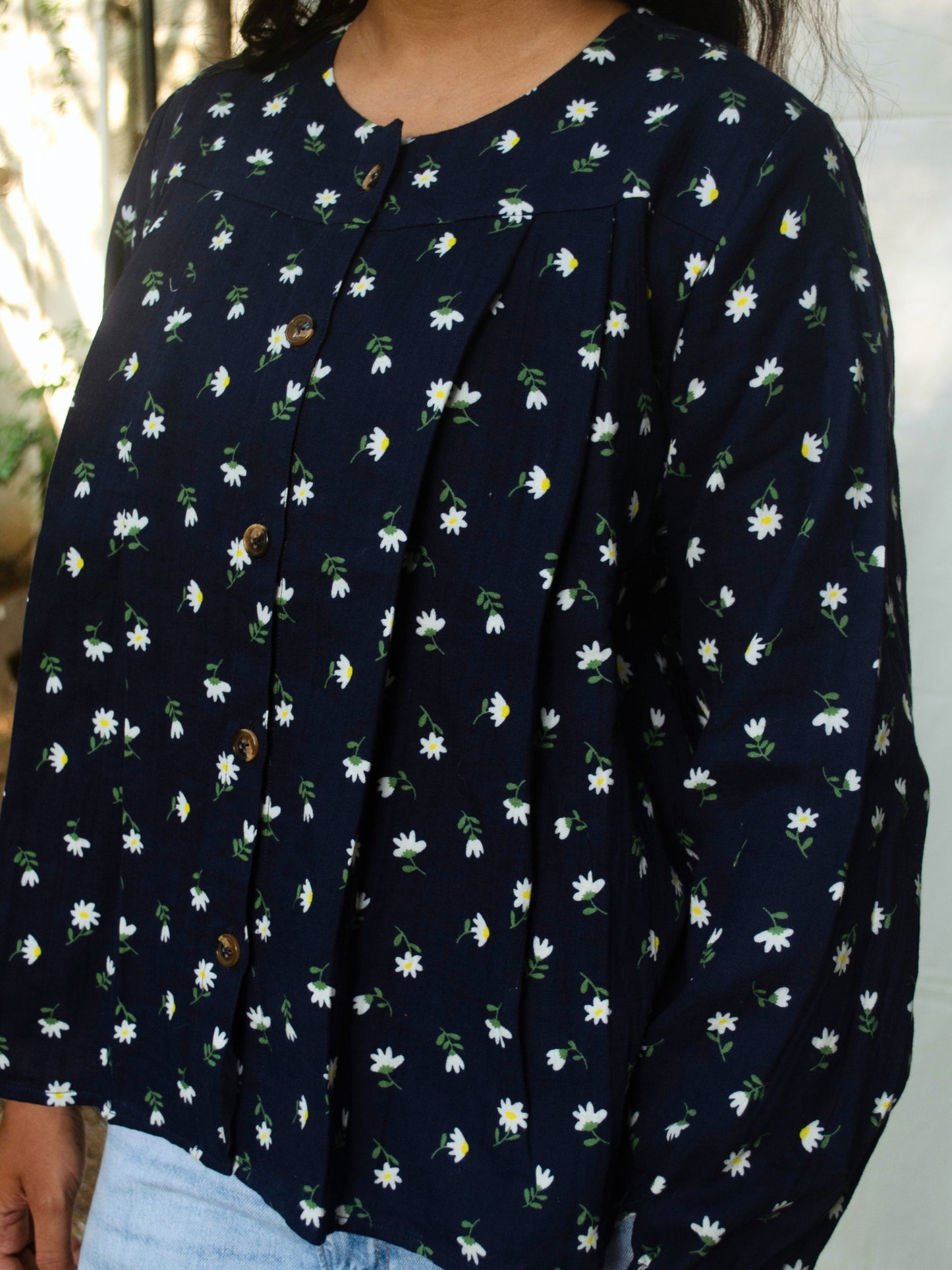 NAVY PETAL